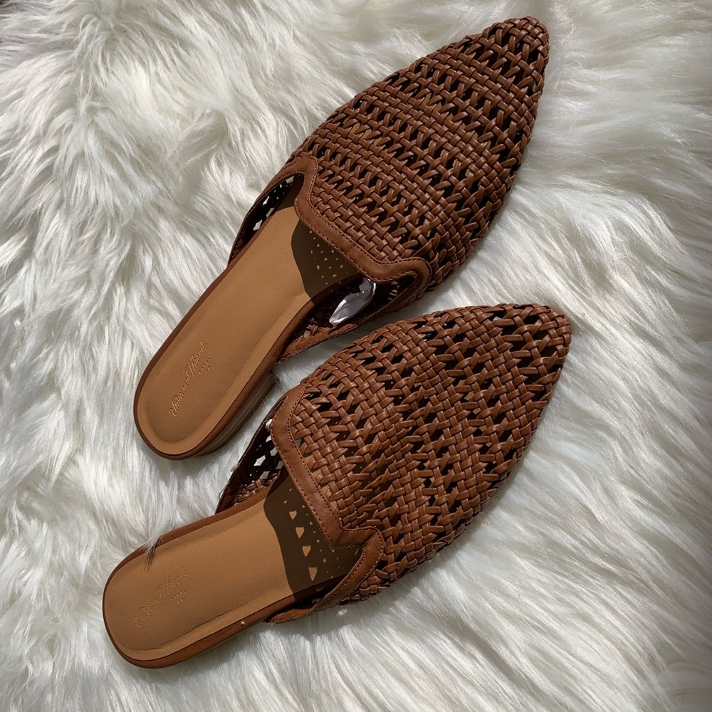 Brown toe slides